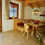 Apartment Sonnenschloessl *
